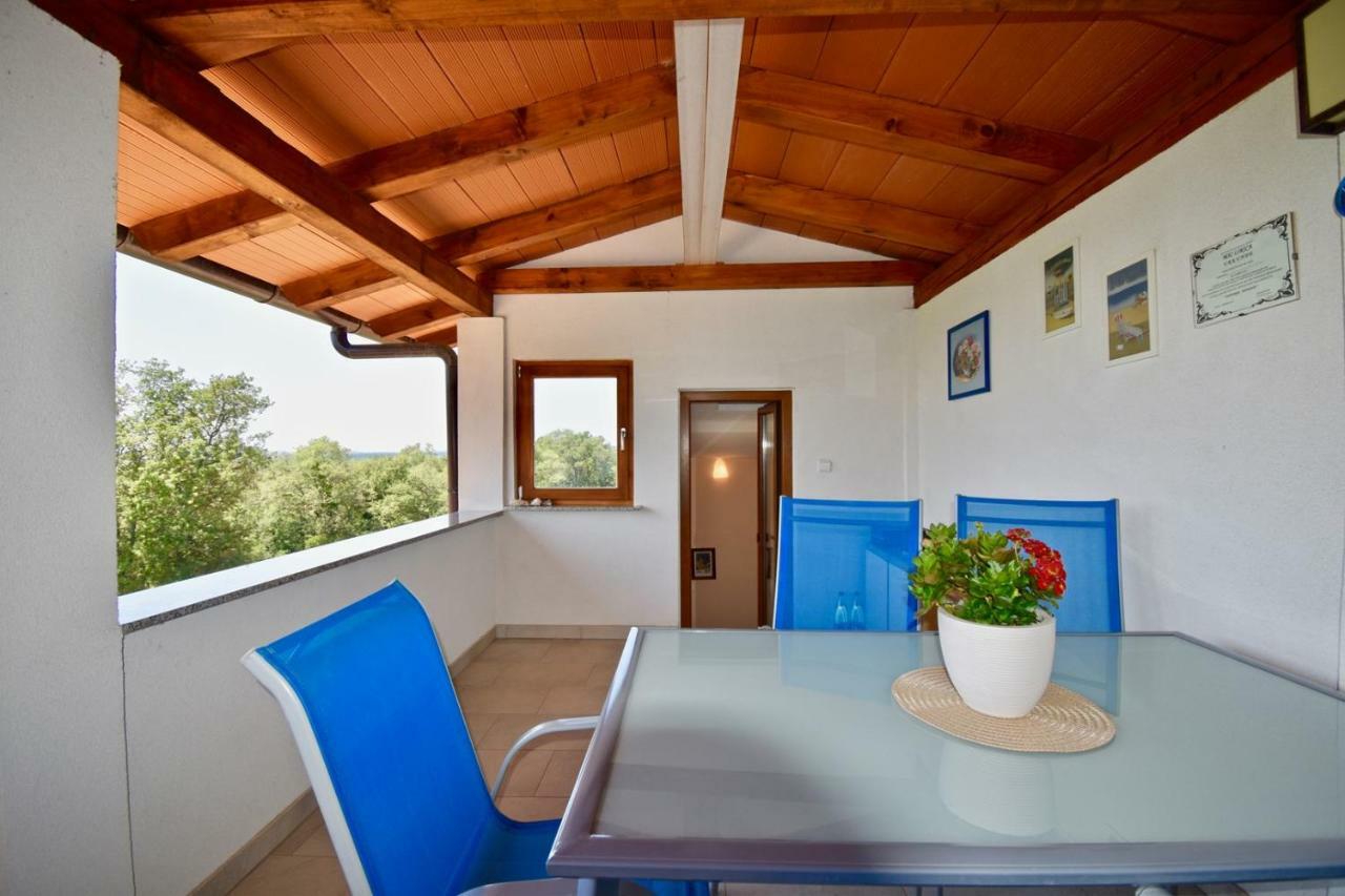 Relaxing Holiday House With Terrace Sea View Medulin Ngoại thất bức ảnh